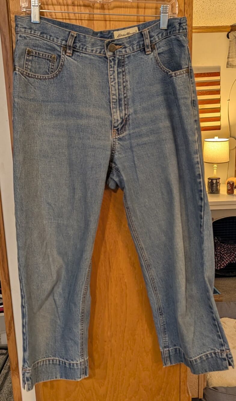 🏖️Women's 12 Eddie Bauer Jeans